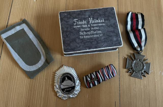 Dachbodenfund Militaria aus unserer Famile. Wahrscheinlich von Onkel Hermann und Opa Fritz.